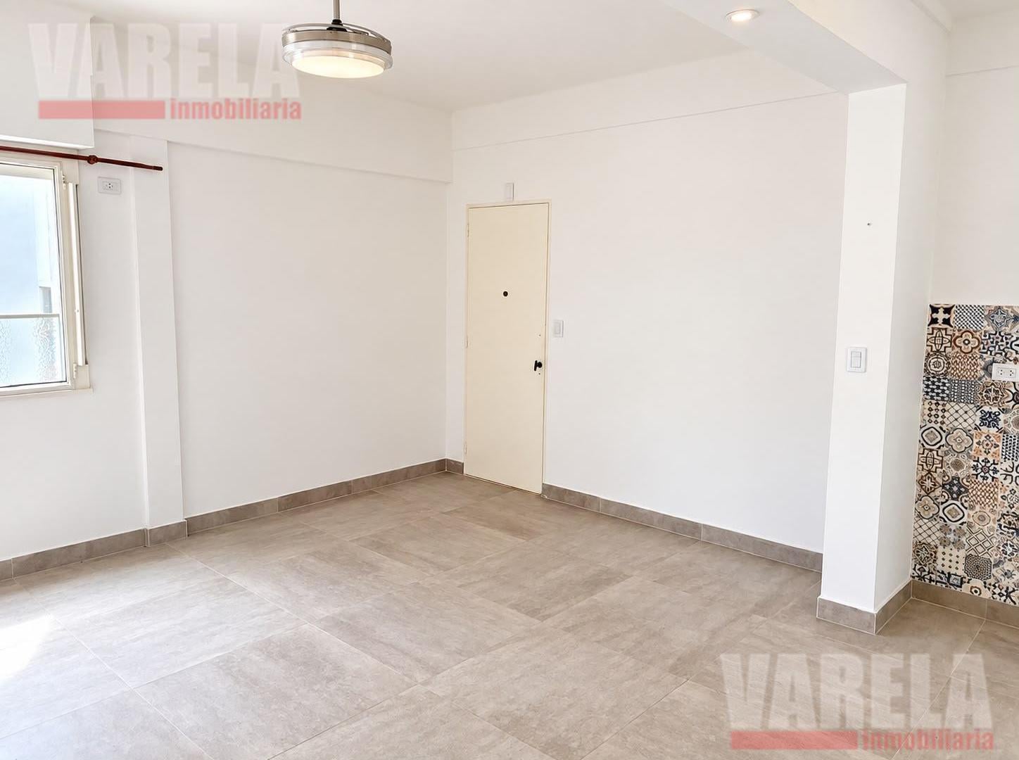 Foto de Departamento 2 amb en Venta en Caballito Rosario 100 Piso 1° x escalera, imagen 1