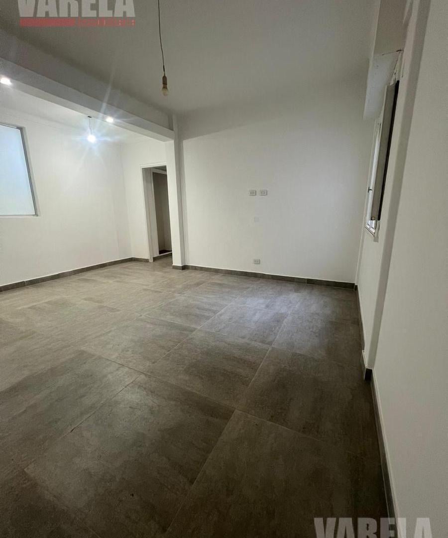 Foto de Departamento 2 amb en Venta en Caballito Rosario 100 Piso 1° x escalera, imagen 3