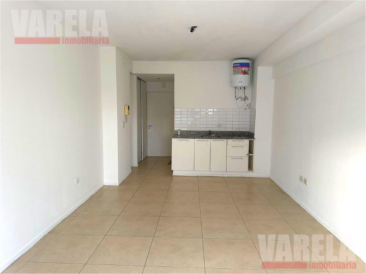 Foto de Departamento en Alquiler Monoambiente al frente c/Balcón Entre Rios, imagen 1