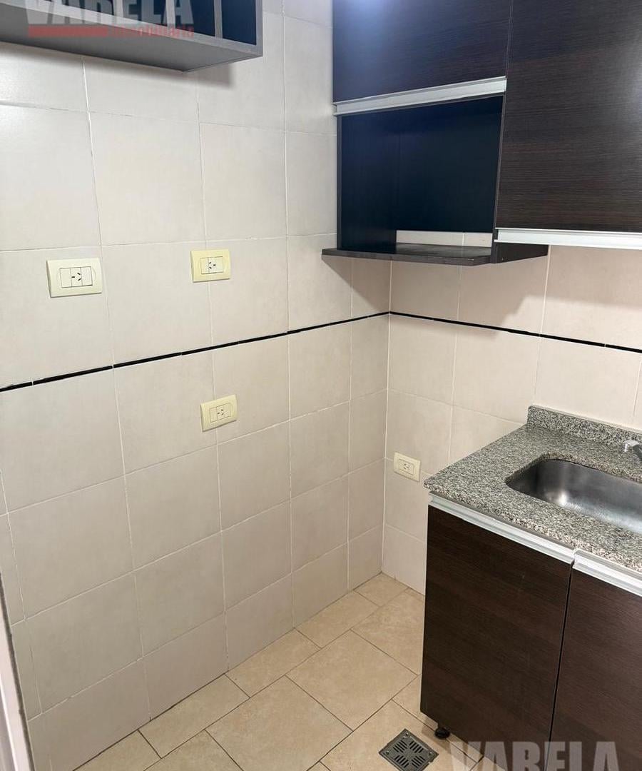 Foto de Departamento en Alquiler Floresta-2 amb. al frente c/Balcón piso, imagen 3