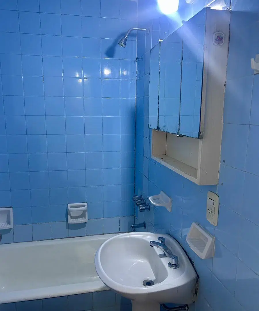 Departamento sobre Avenida Corrientes excelente ubicacion 3
