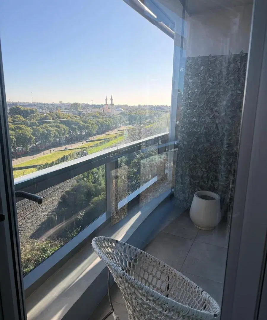 Departamento en Alquiler amoblado 2 Amb c/cochera Torre amenities 3