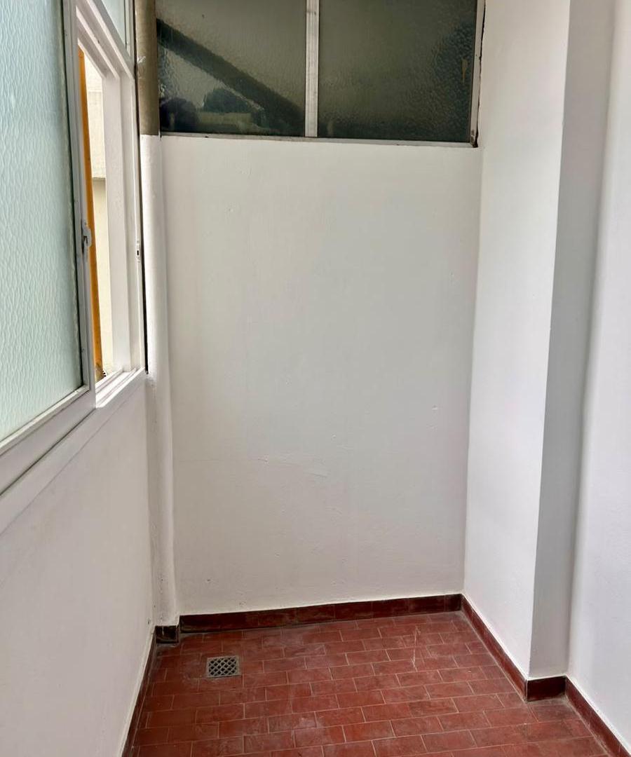 Foto de Departamento dos ambientes con patio cubierto en Coghlan, imagen 5