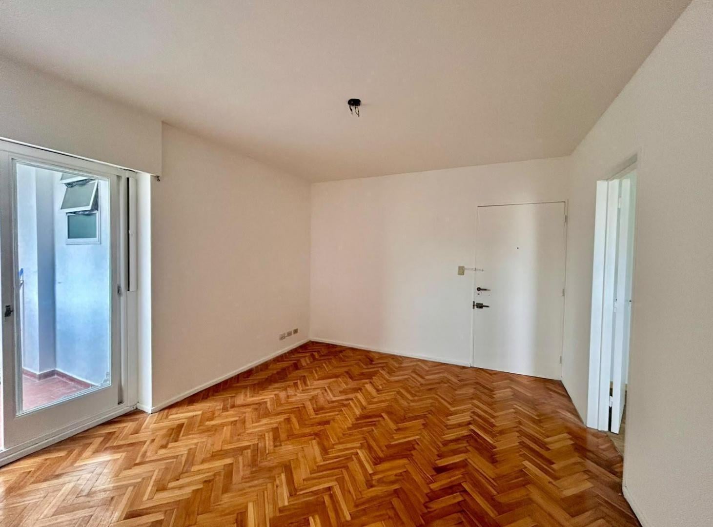 Foto de Departamento dos ambientes con patio cubierto en Coghlan, imagen 1