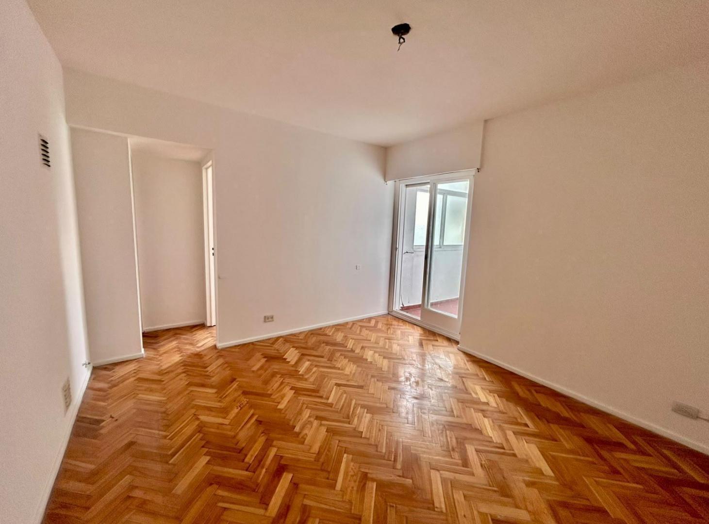 Foto de Departamento dos ambientes con patio cubierto en Coghlan, imagen 2