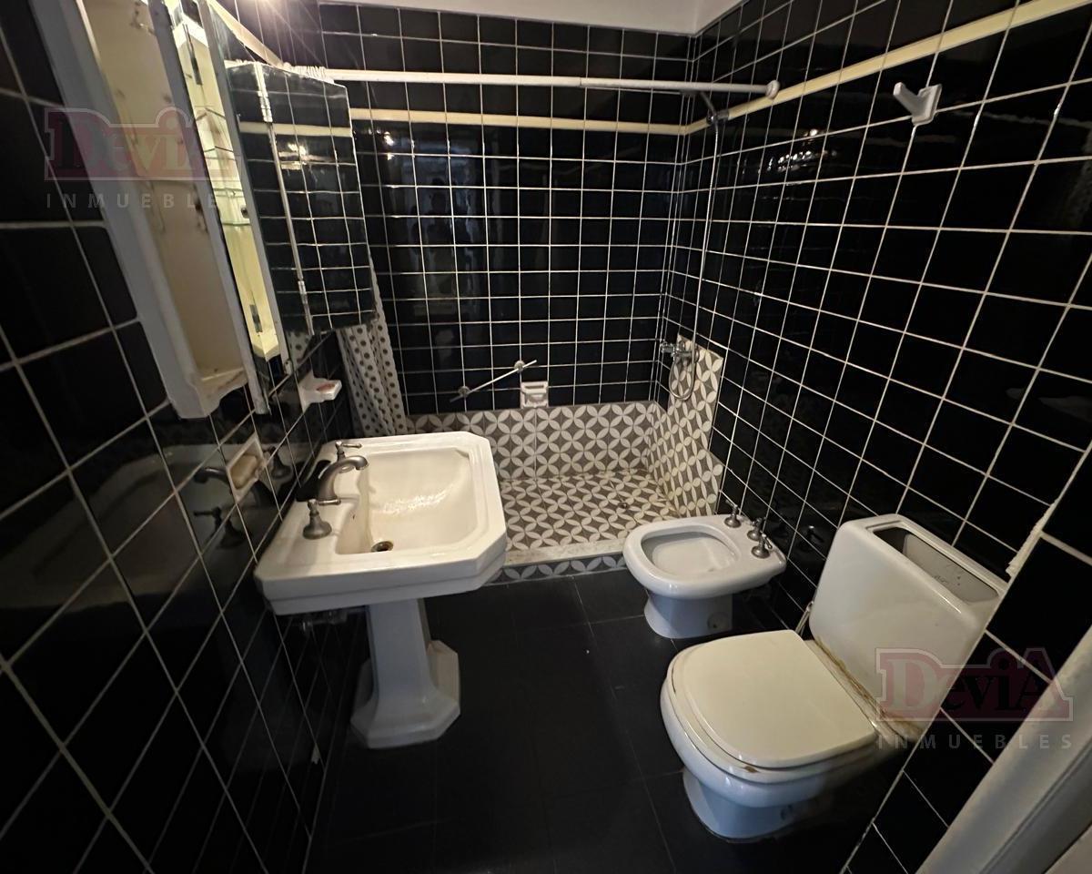 Venta - Departamento - 4 Ambientes con Dependencia - Angel m Gimenez - Caballito 2