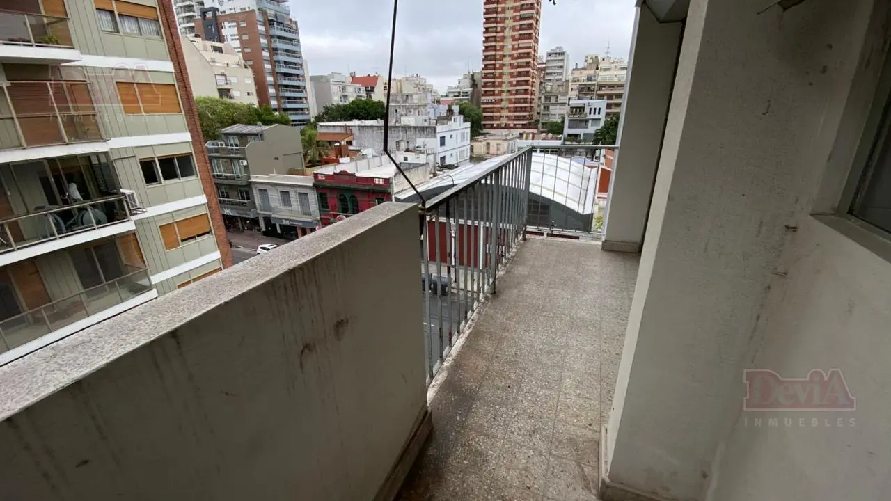 Alquiler - Departamento - Dos ambientes - Balcon - Villa Urquiza - Al frente 3