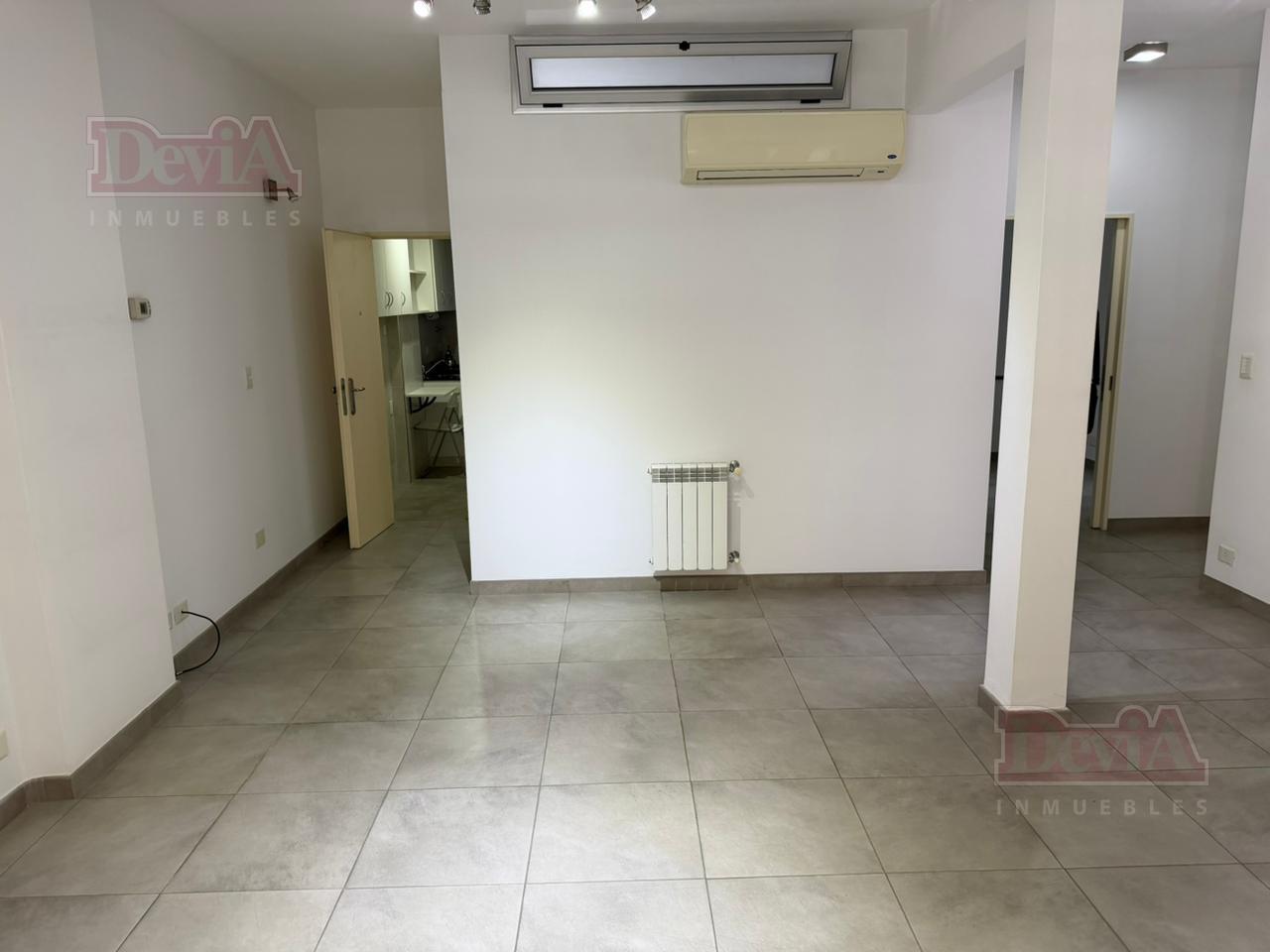 Foto de Venta - Departamento - 3 amb - Apto Profesional - Refaccionado, imagen 2