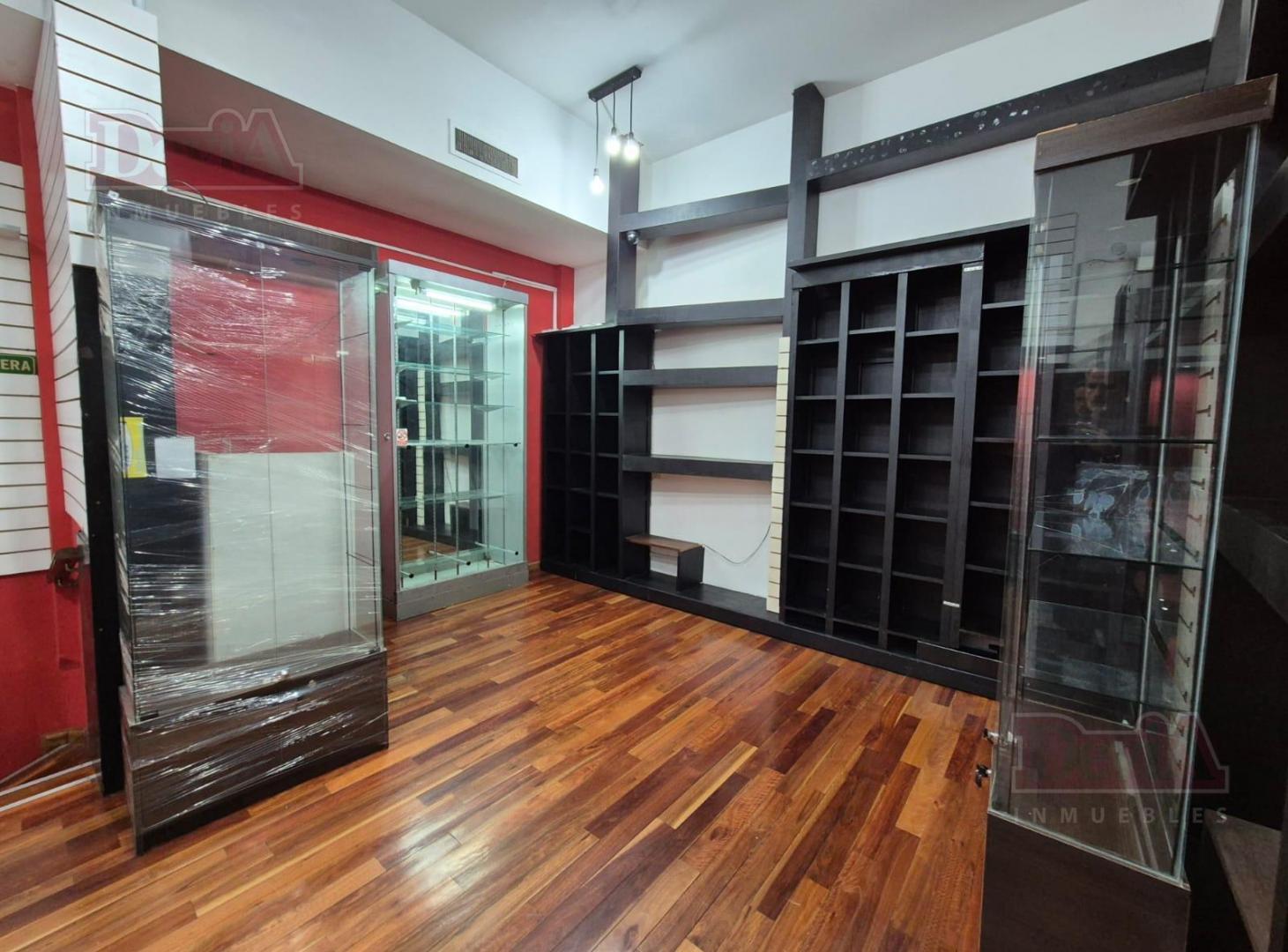 Foto de ALquiler Local en Galeria Rio de la Plata, imagen 2