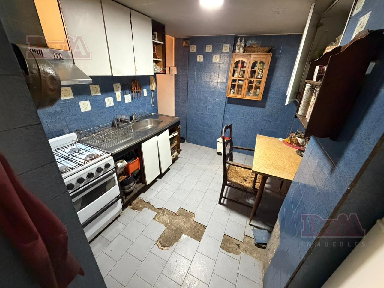 Foto de Venta - Departamento - 4 ambientes - Dependencia - A refaccionar, imagen 4