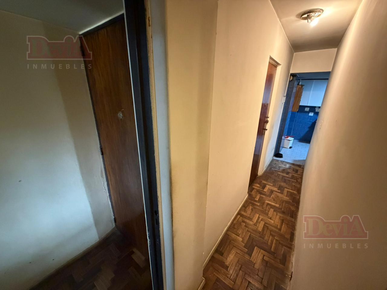 Foto de Venta - Departamento - 4 ambientes - Dependencia - A refaccionar, imagen 2