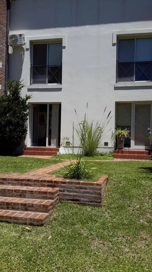 VENTA dúplex en C. C. de Golf Las Praderas de Lujan 3