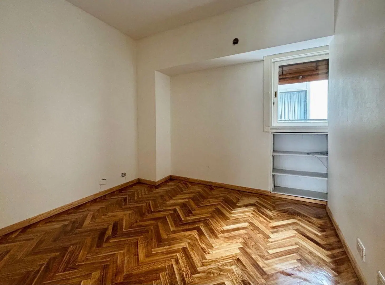 PISO EN VENTA 3 AMBIENTES CON DEPENDENCIA Y COCHERA - Belgrano 5