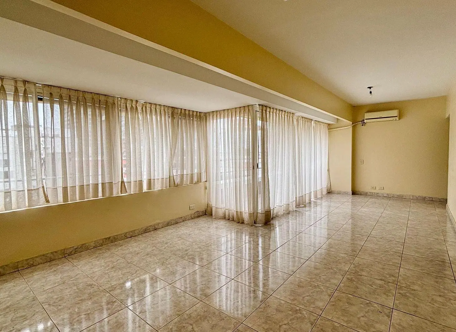 PISO EN VENTA 3 AMBIENTES CON DEPENDENCIA Y COCHERA - Belgrano 1