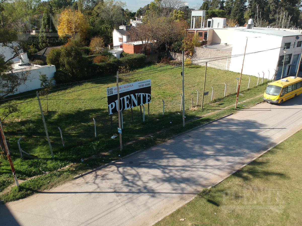 Excelente esquina para desarrollo comercial en Canning Esteban Echeverría