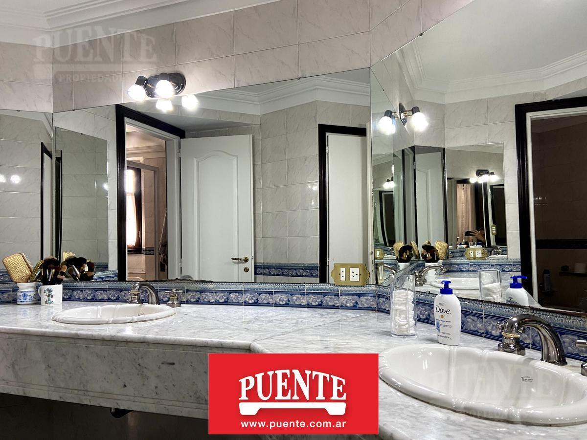Foto de Importante Chalet en Venta en Monte Grande sobre lote de 1400 m2, imagen 4