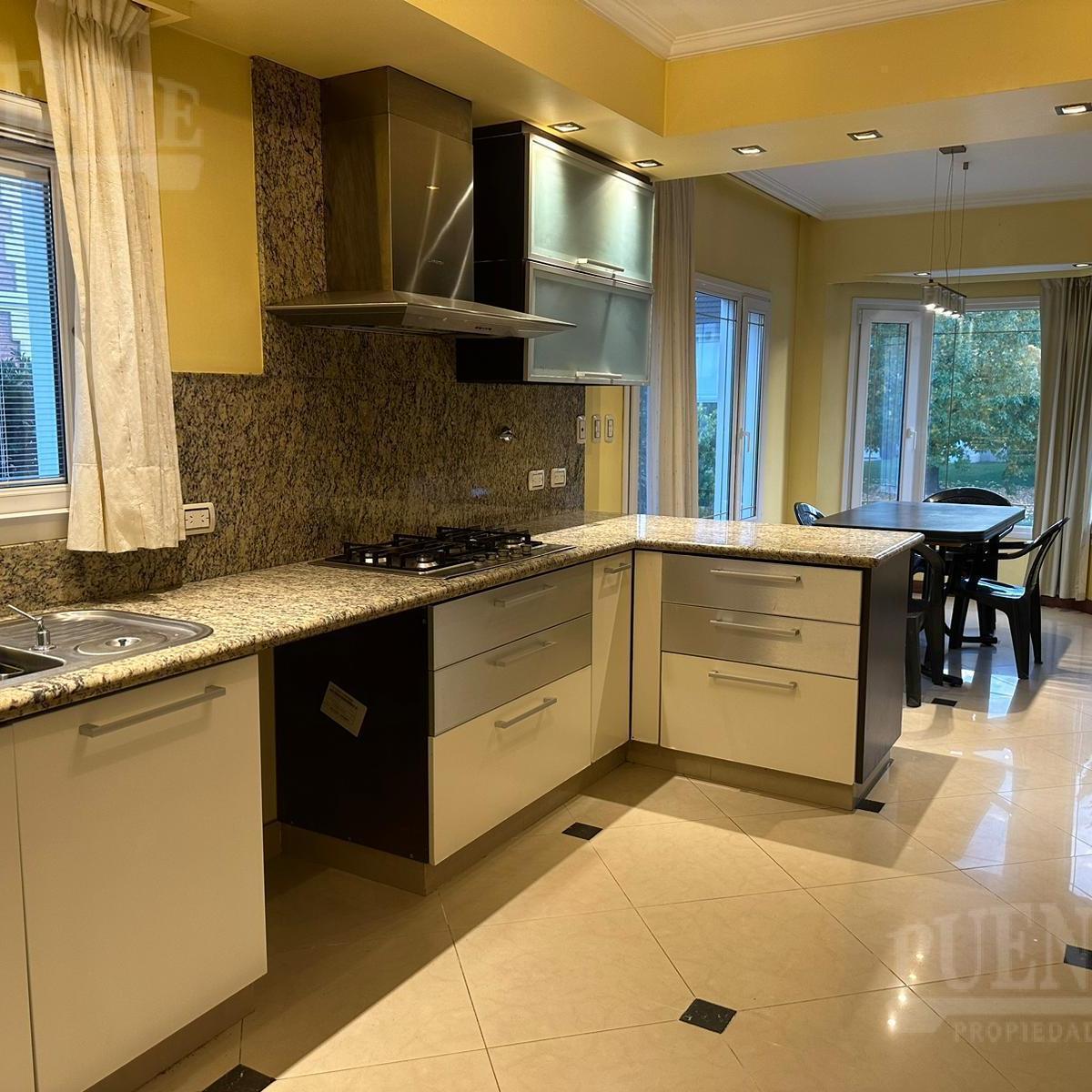 Importante Casa en Venta en Saint Thomas Sur 4 Dorm. Escritorio y Dependencias 4