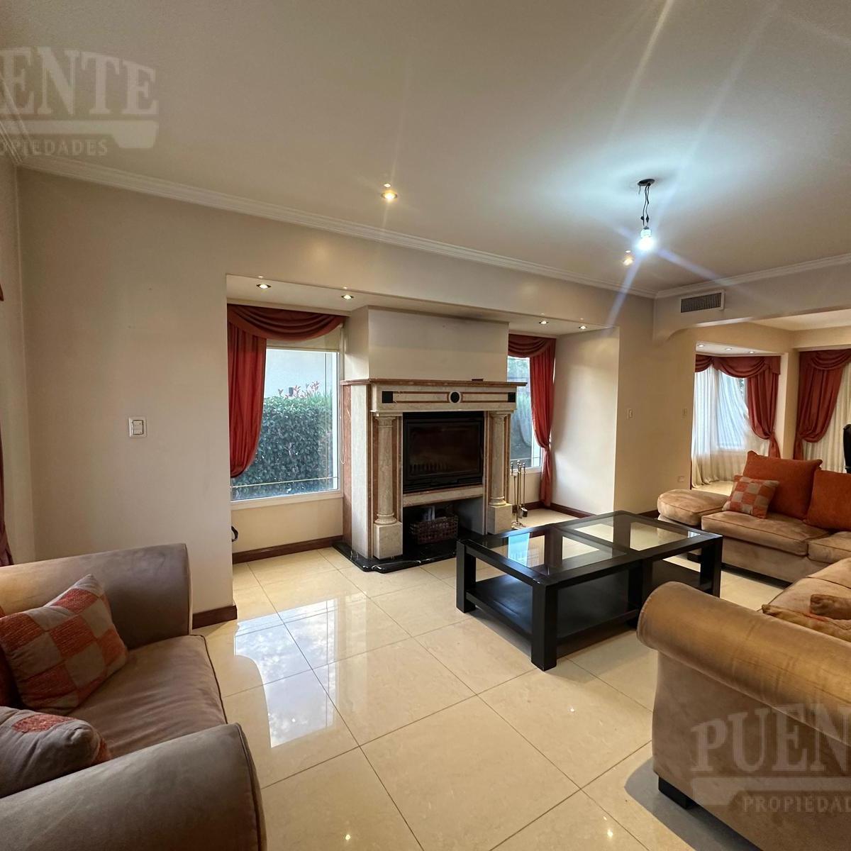 Importante Casa en Venta en Saint Thomas Sur 4 Dorm. Escritorio y Dependencias 5