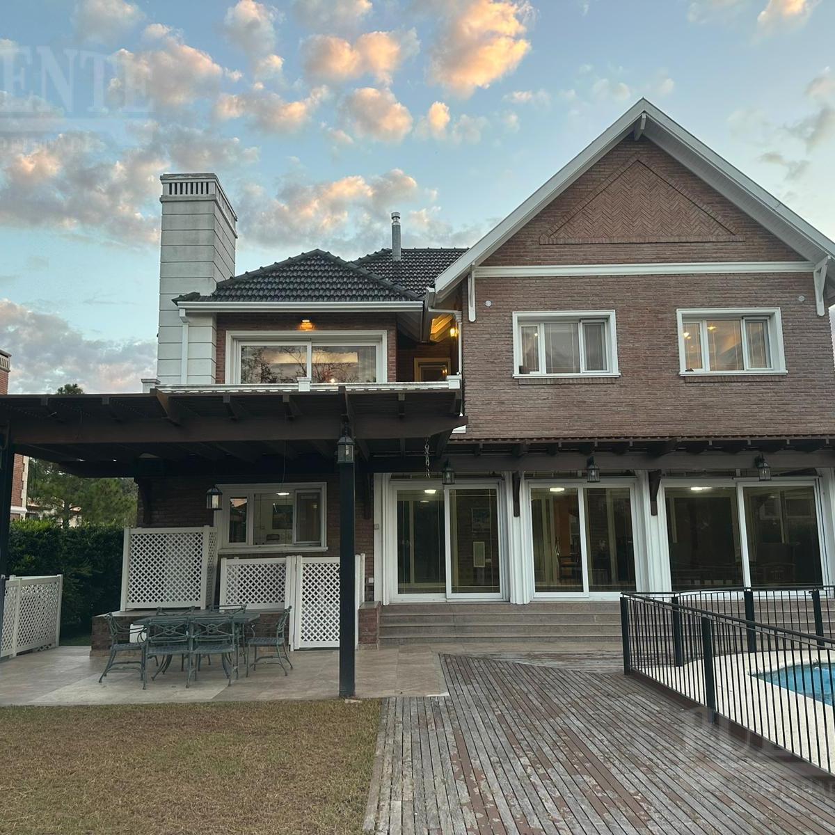 Importante Casa en Venta en Saint Thomas Sur 4 Dorm. Escritorio y Dependencias 3