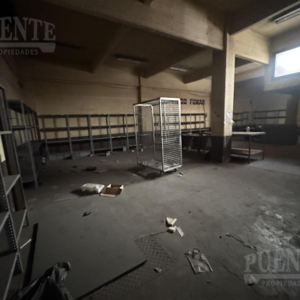 Edificio Comercial en Valentin Alsina 1