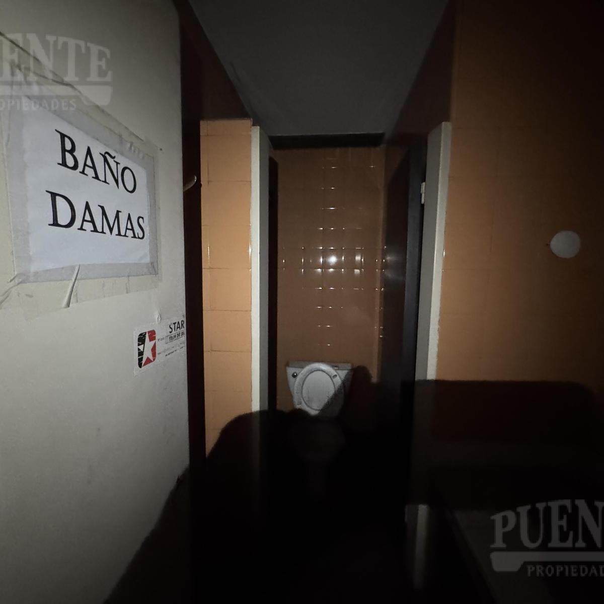 Edificio Comercial en Valentin Alsina 2