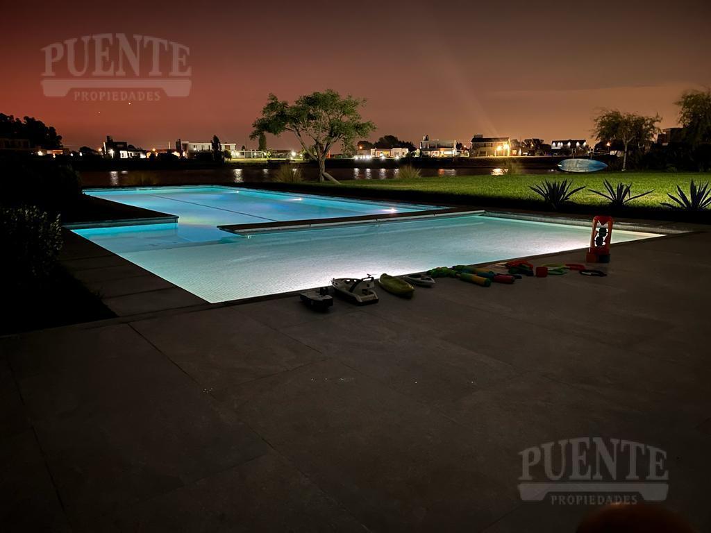 Foto de Casa en venta en Horizontes al Sur con Fondo al Lago, imagen 4