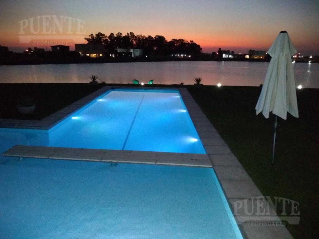 Foto de Casa en venta en Horizontes al Sur con Fondo al Lago, imagen 5