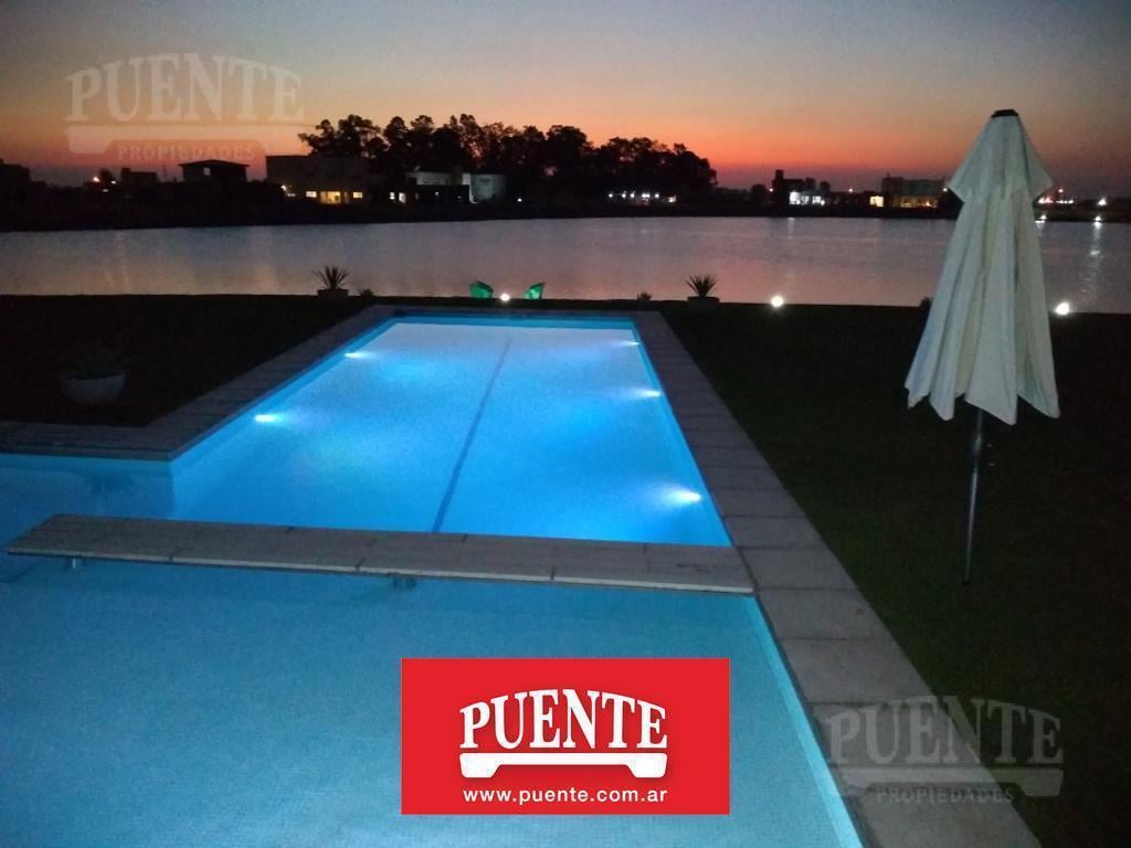 Casa en venta en Horizontes al Sur con Fondo al Lago