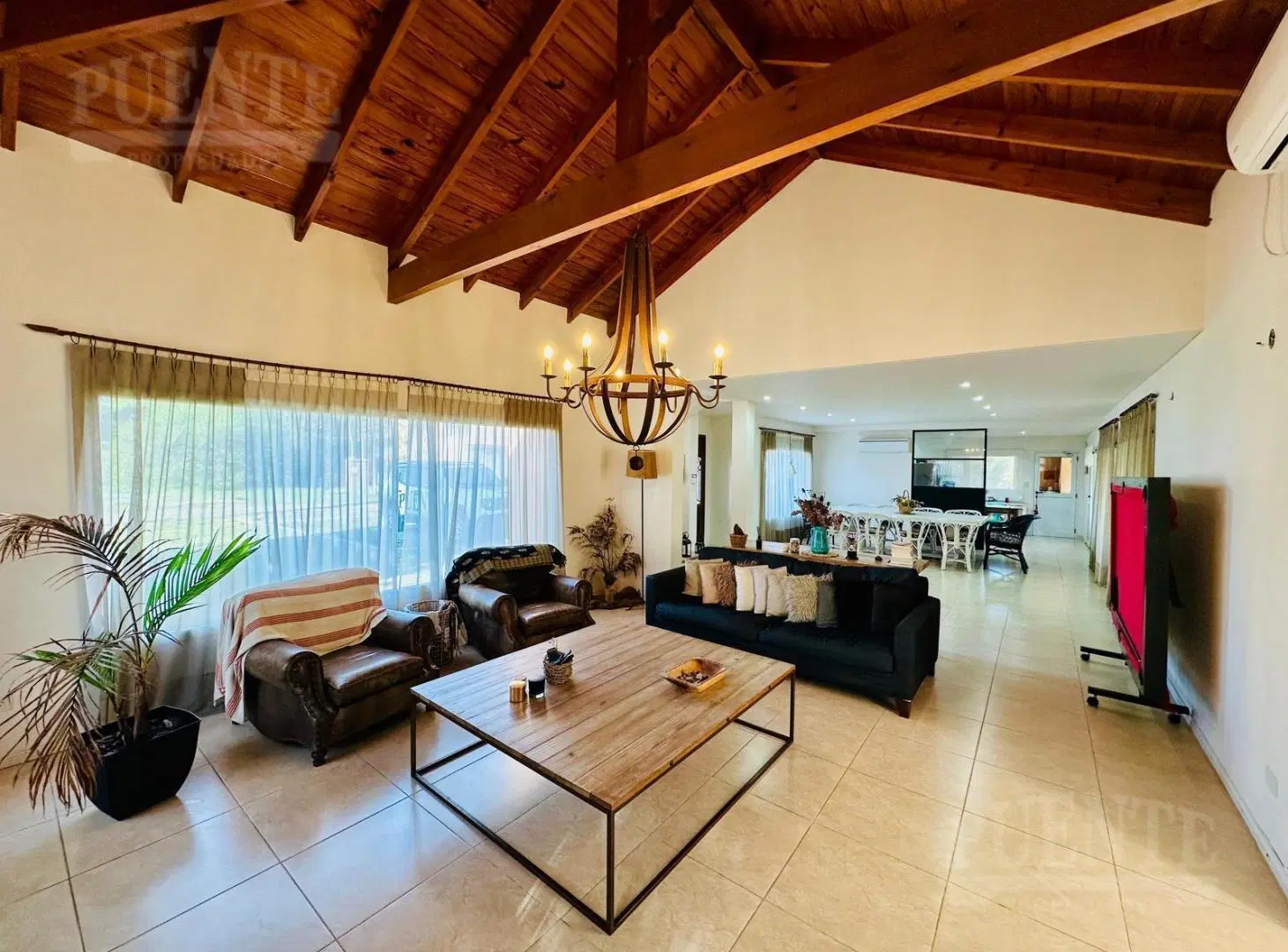 Casa en Barrio Fincas de San Vicente Golf  Venta - Alquiler Amueblado 2