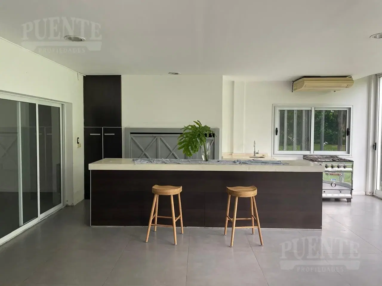 Casa en Campos De Echeverria venta con Renta 3