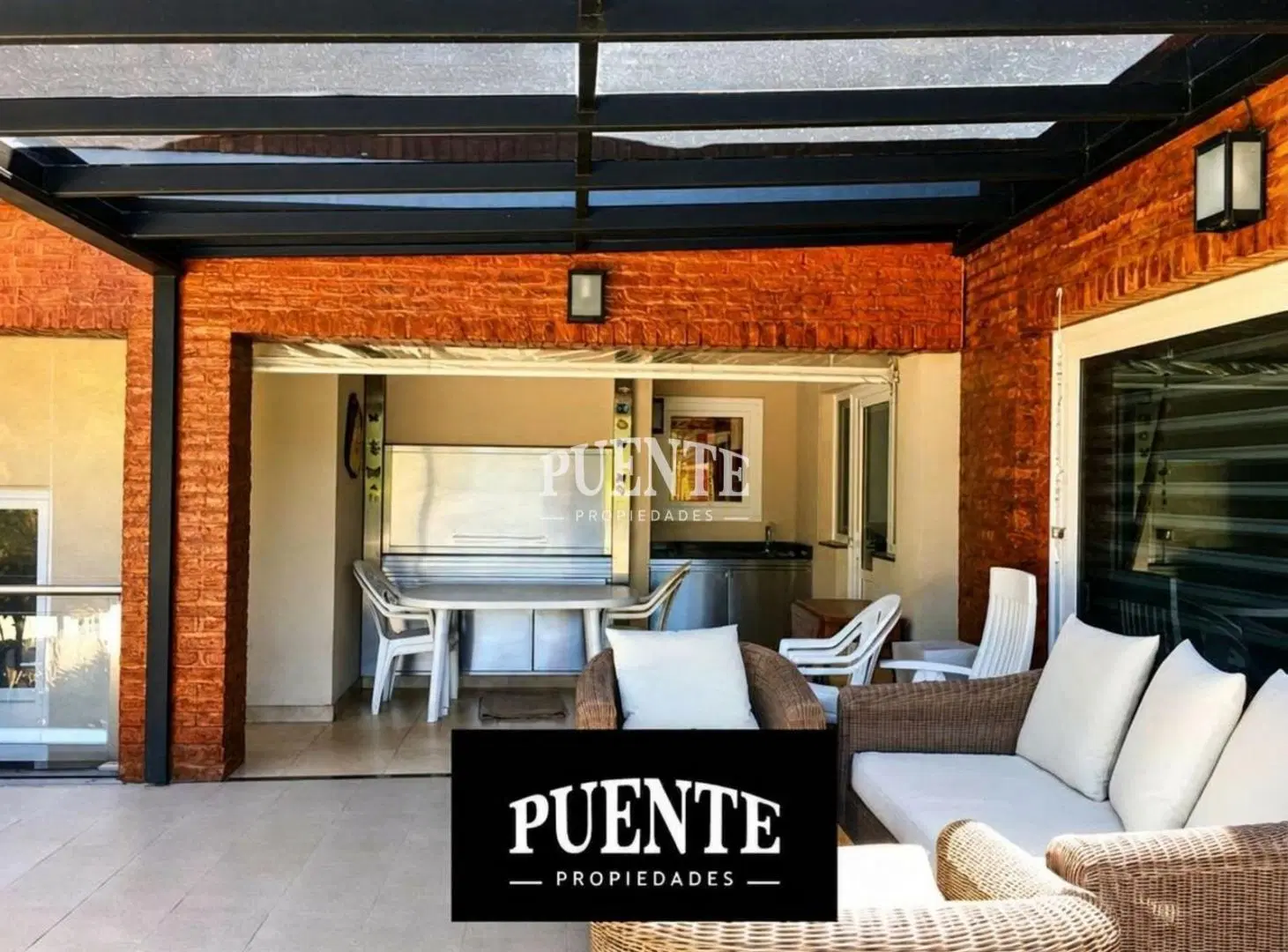 Casa sobre 2 lotes en Saint Thomas, Canning 4