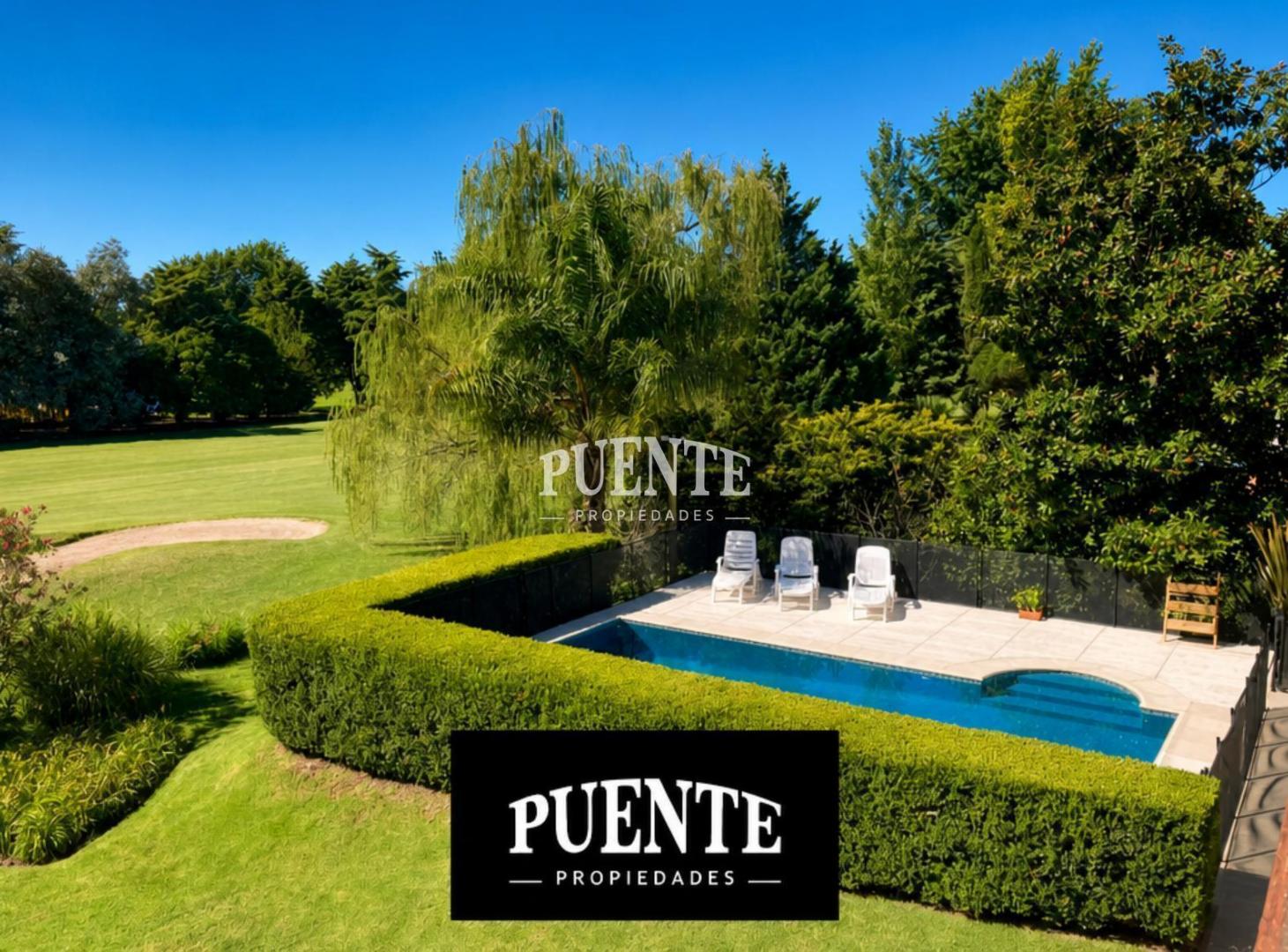Casa sobre 2 lotes en Saint Thomas, Canning