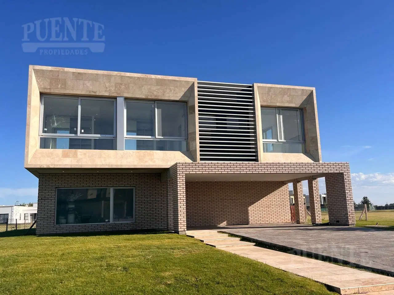 Casa a estrenar en venta en Terralagos, Canning, 5 suites 3
