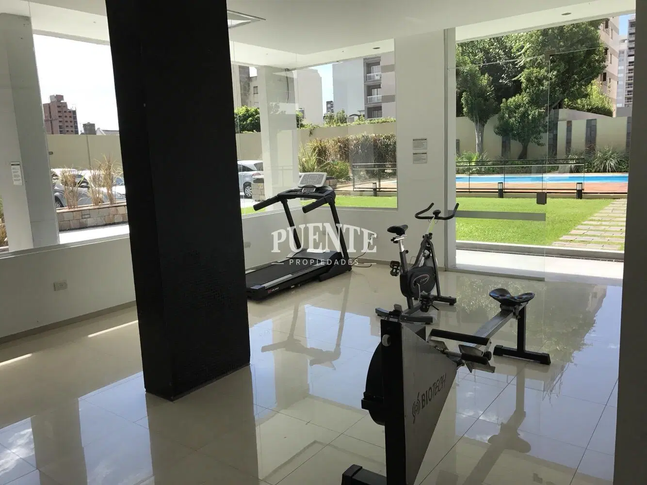 Departamento en Banfield Este 3