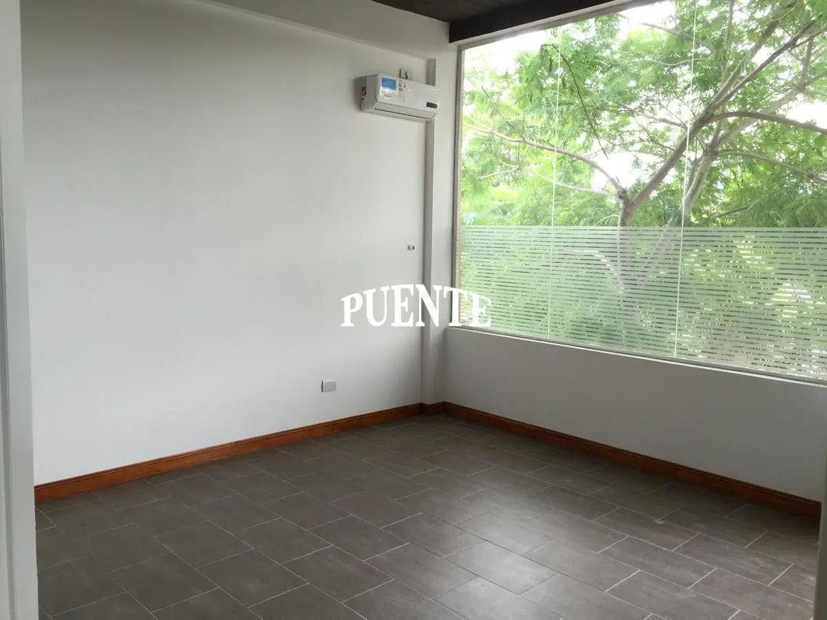 Oficinas Profesionales en Canning - Frente a Disco 3