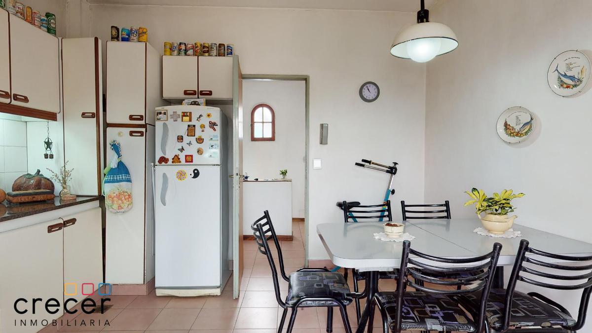 Venta PH de 4 Ambientes con Patio y Balcon Corrido 3