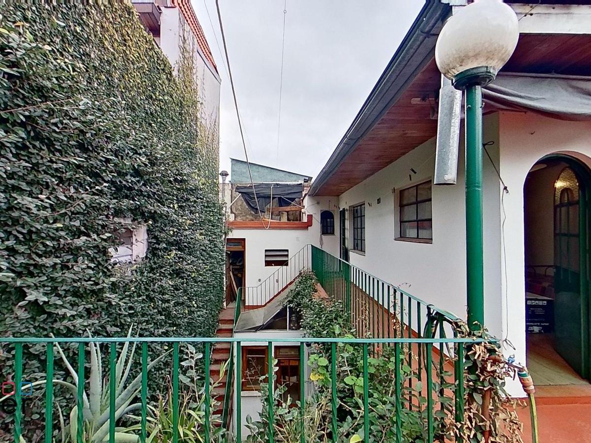 Hermosa Casa de Epoca de 4 Ambientes con Terraza y Patio 4
