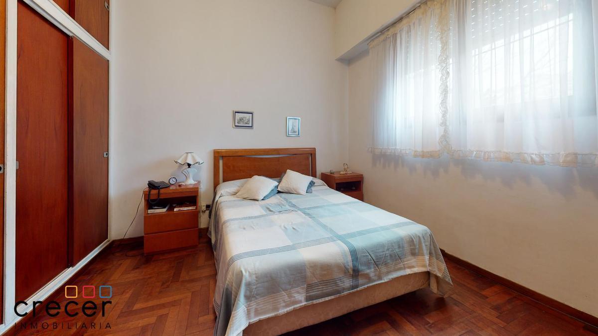 Venta PH de 4 Ambientes con Patio y Balcon Corrido 3