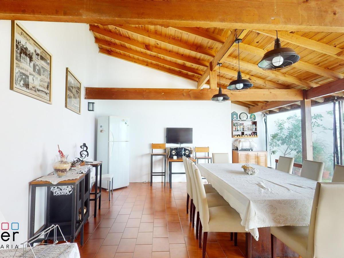 Venta de PH de 6 Ambientes con Jardin 1