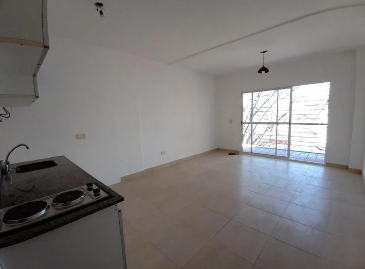 Alquiler - Monoambiente con balcón - Villa Urquiza 4