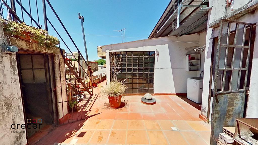 PH en venta 4 ambientes con entrada independiente terraza y quincho sin expensas Villa del Parque