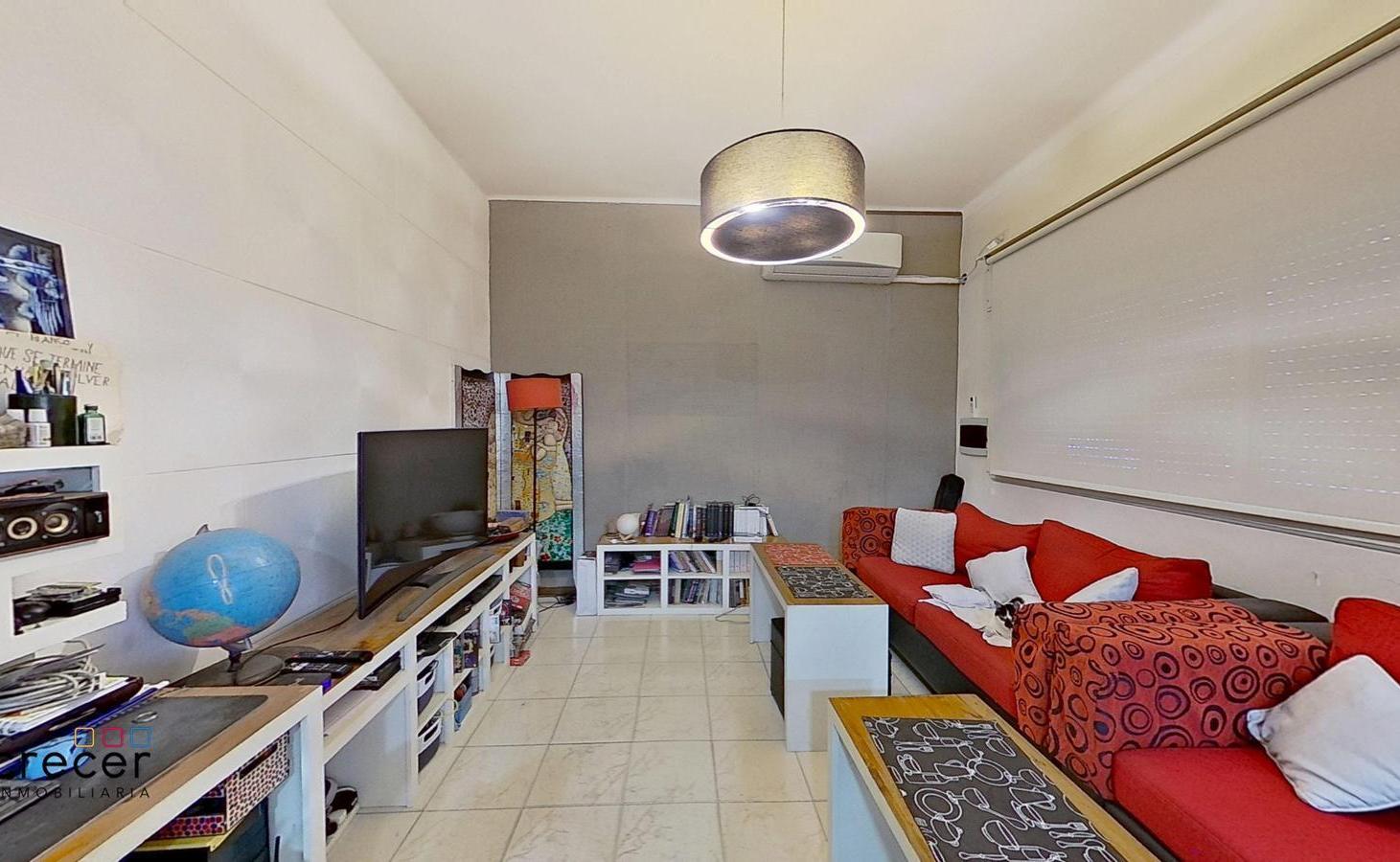 En venta Colegiales Casa 4 ambientes lote propio con quincho y terraza con parrilla sin expensas