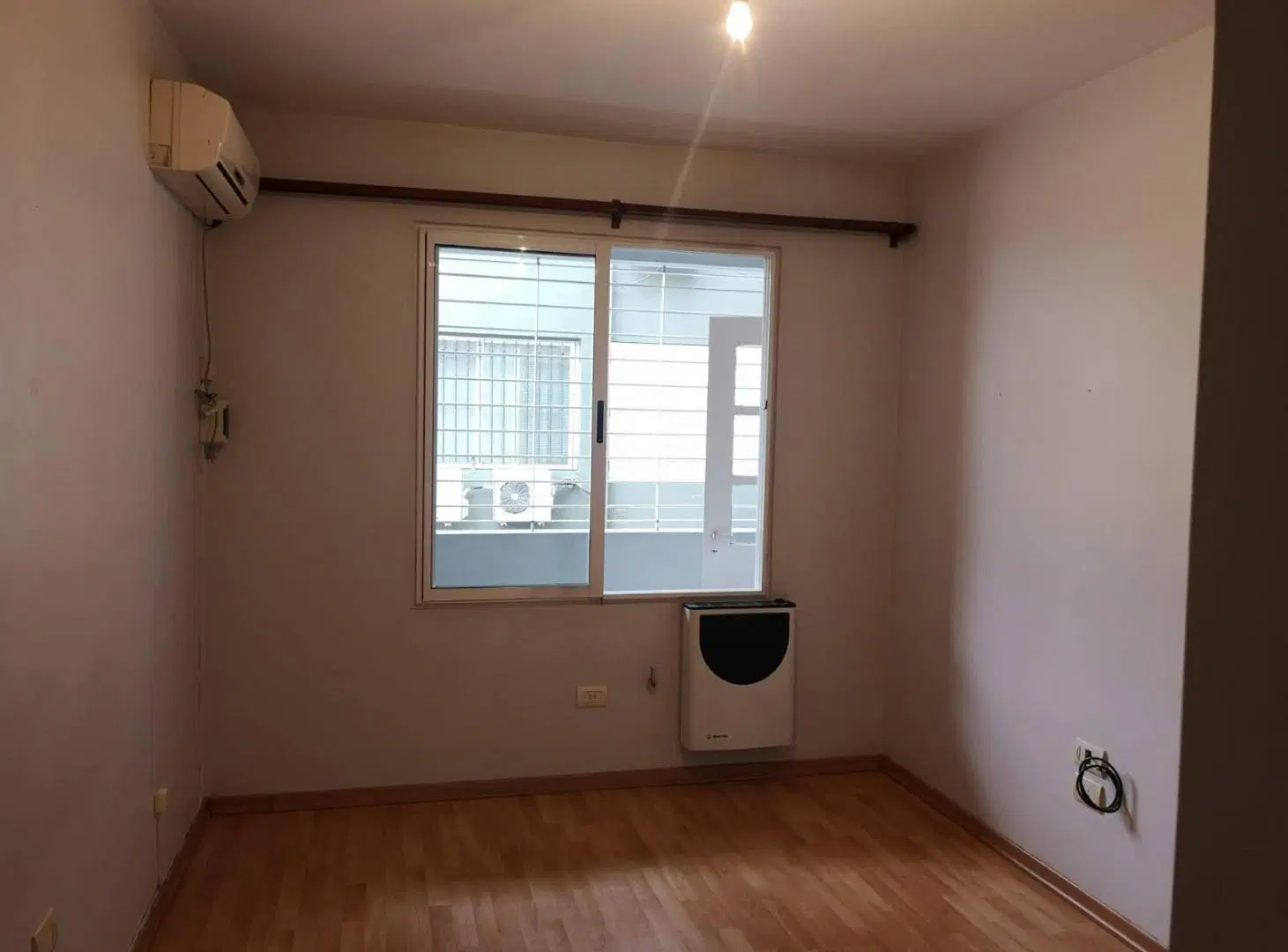 VENTA de departamento 2 Ambientes con Lavadero Vestidor Muy luminoso Baja Expensa. 5