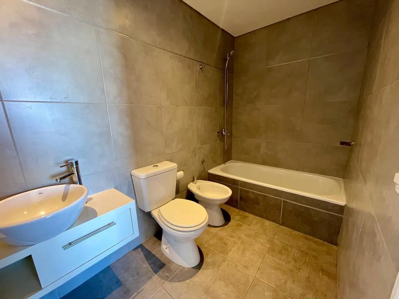 Venta de Excelente 2 AMBIENTES Frente Balcón aterrazado con Amenities 5