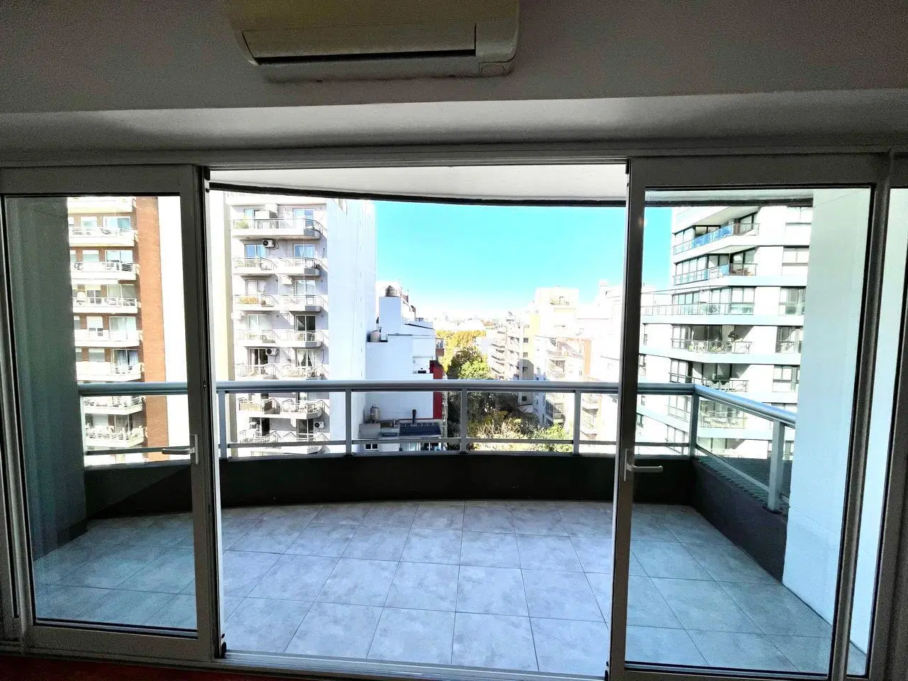Venta de Excelente 2 AMBIENTES Frente Balcón aterrazado con Amenities 4