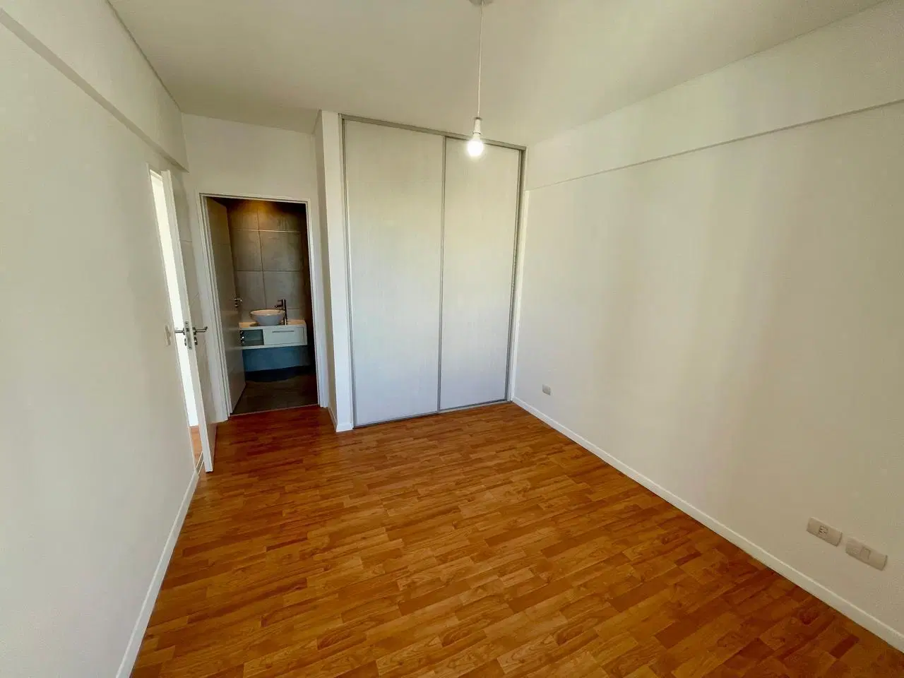Venta de Excelente 2 AMBIENTES Frente Balcón aterrazado con Amenities 3