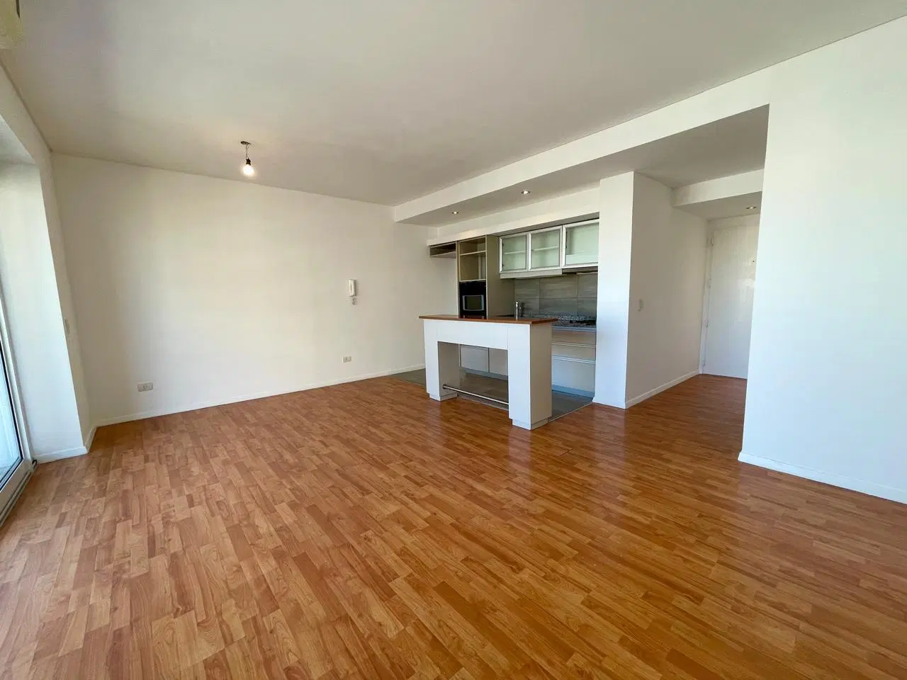 Venta de Excelente 2 AMBIENTES Frente Balcón aterrazado con Amenities 1