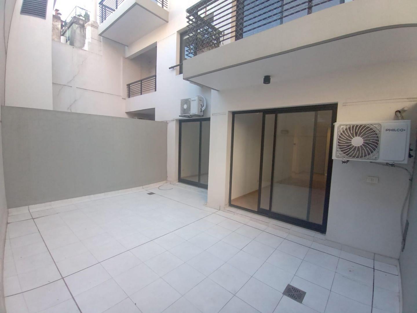 ALQUILER - 2 AMBIENTES CON PATIO Y AMENITIES - BALVANERA
