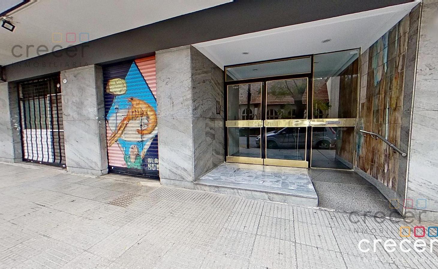 Departamento venta 4 ambientes con escritorio patio balcon y cochera fija Colegiales