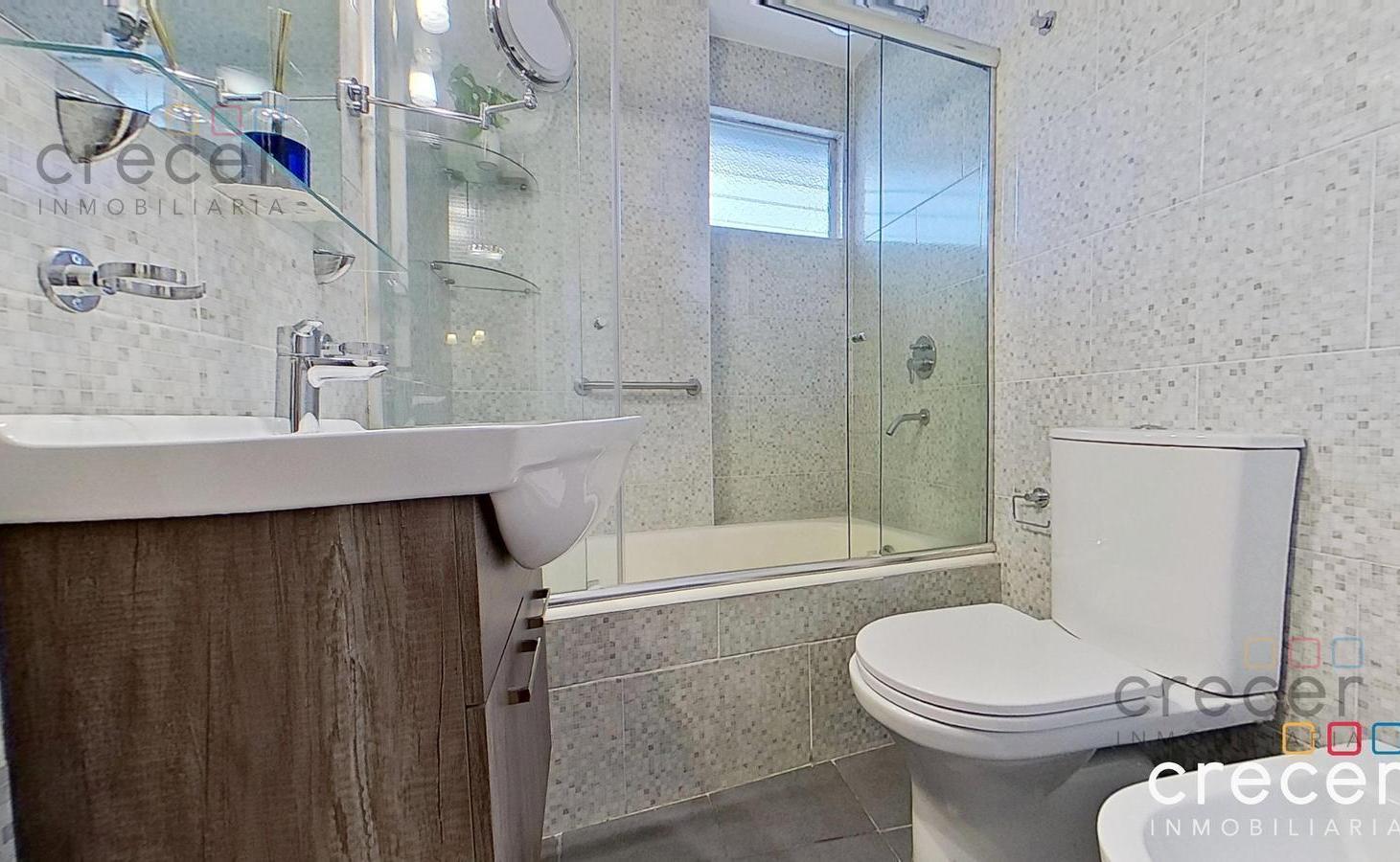 Departamento venta 4 ambientes con escritorio patio balcon y cochera fija Colegiales